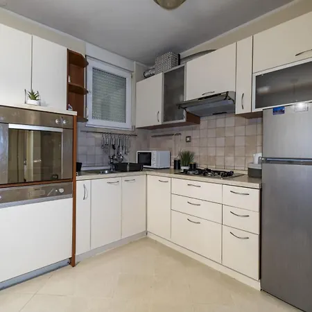 Meta Olive Apartman